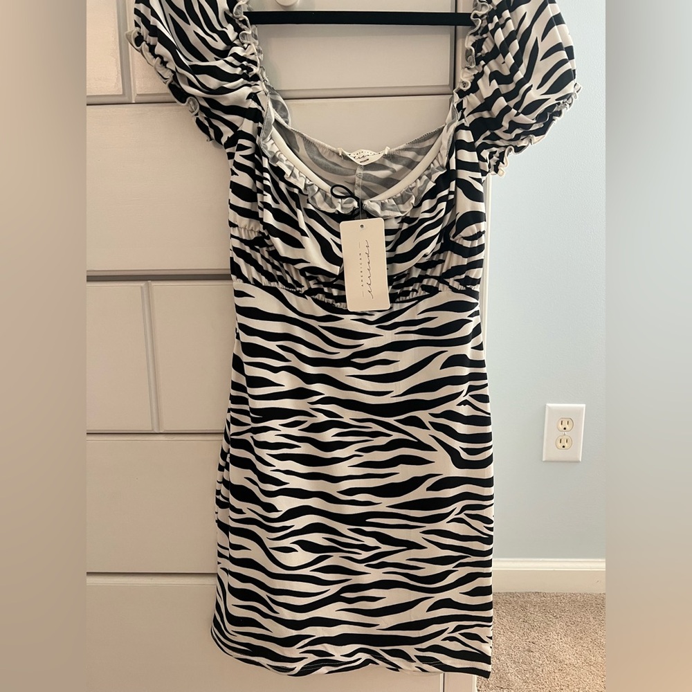 NWT American Threads Black and White Zebra Dress size Medium